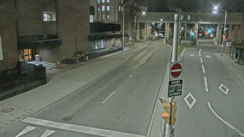Traffic camera image at 2025-05-09 07:20:47