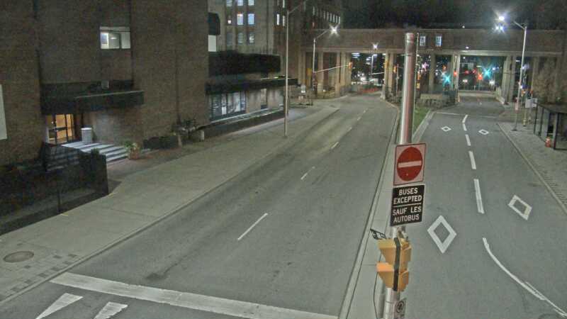 Traffic camera image at 2025-05-09 08:10:53
