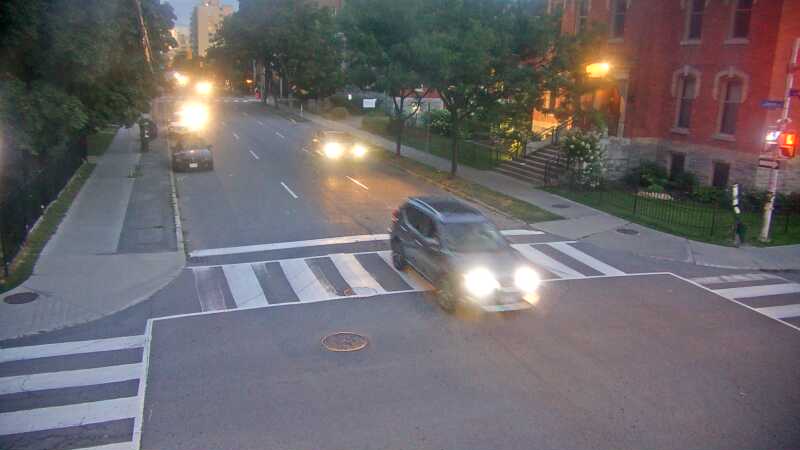 Traffic camera image at 2025-08-25 00:11:02