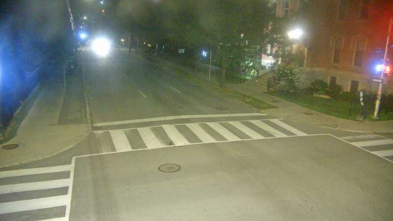 Traffic camera image at 2025-08-25 04:06:01