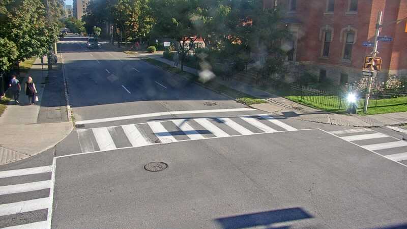 Traffic camera image at 2025-09-15 20:45:59