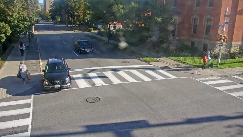 Traffic camera image at 2025-09-15 21:01:10