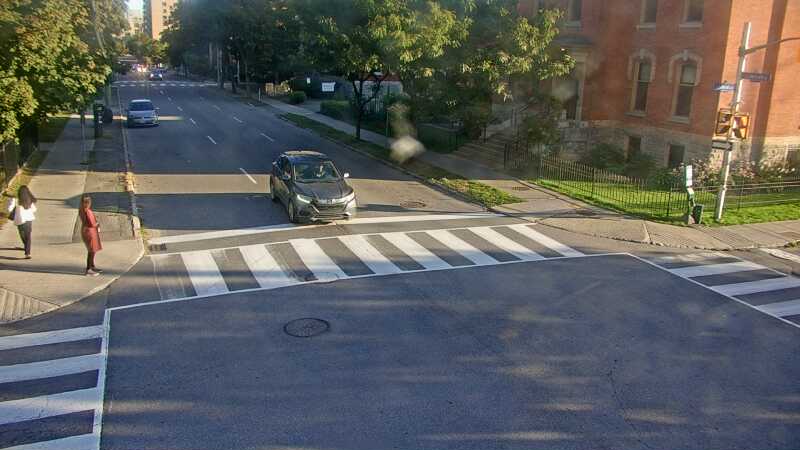 Traffic camera image at 2025-09-15 21:56:06