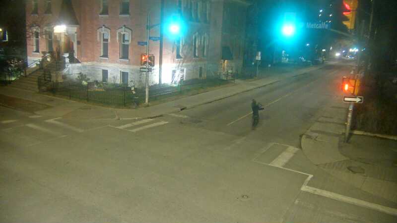 Traffic camera image at 2025-04-25 08:40:49
