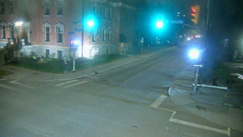 Traffic camera image at 2025-05-09 06:36:24