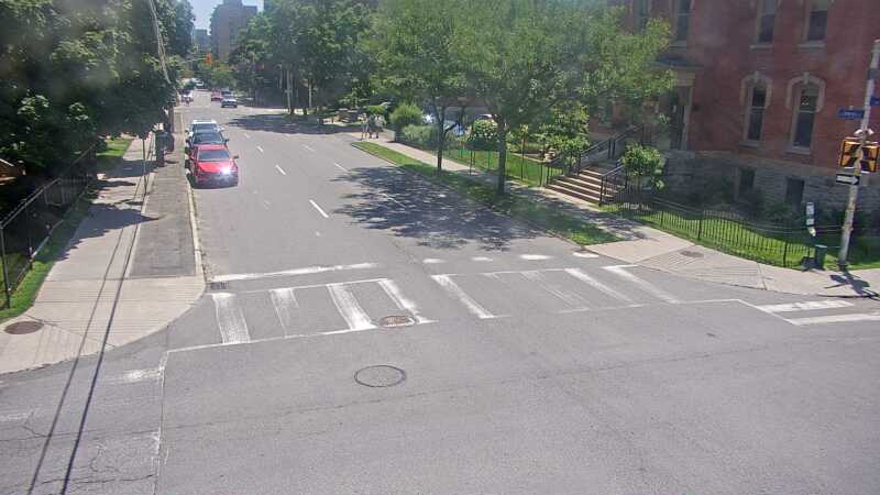 Traffic camera image at 2025-06-30 17:21:14