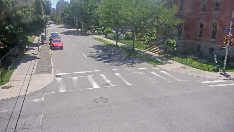 Traffic camera image at 2025-06-30 17:26:22