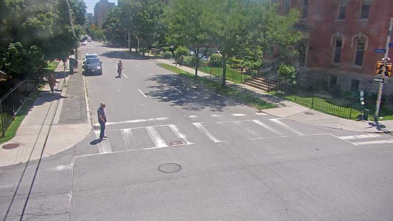 Traffic camera image at 2025-06-30 17:31:18