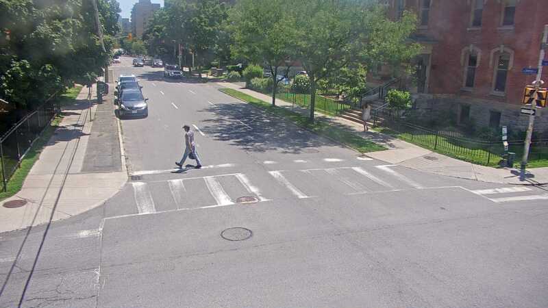 Traffic camera image at 2025-06-30 17:41:03