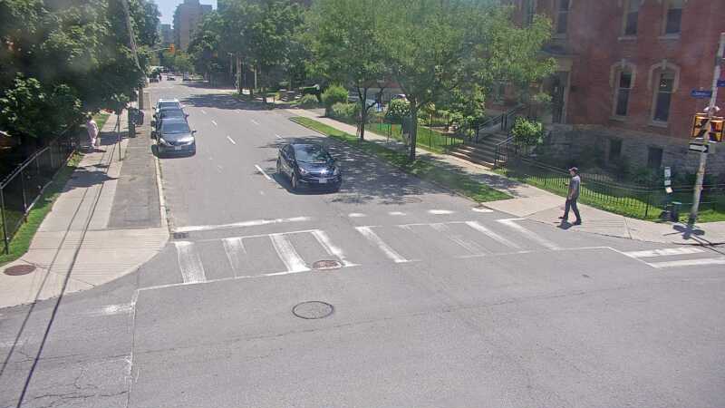 Traffic camera image at 2025-06-30 17:46:08