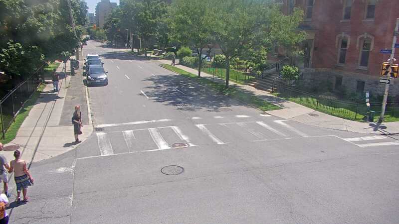 Traffic camera image at 2025-06-30 17:51:05