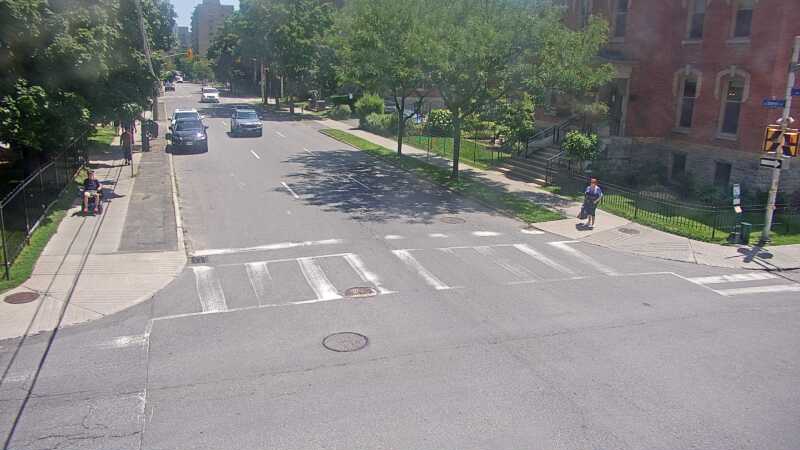 Traffic camera image at 2025-06-30 17:56:10