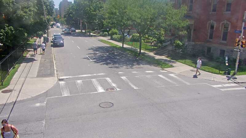 Traffic camera image at 2025-06-30 18:01:06