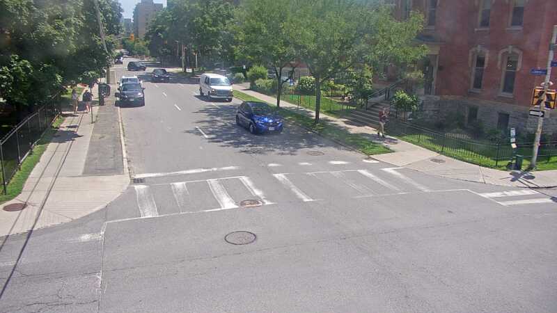 Traffic camera image at 2025-06-30 18:06:06