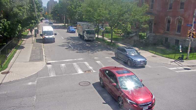 Traffic camera image at 2025-06-30 18:41:12