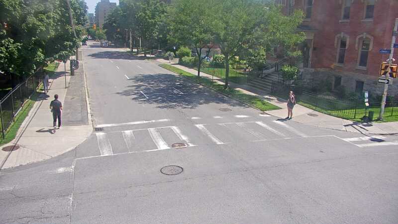 Traffic camera image at 2025-06-30 18:46:13