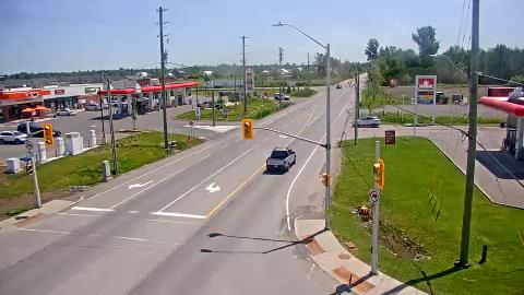 Traffic camera image at 2025-06-30 17:37:42