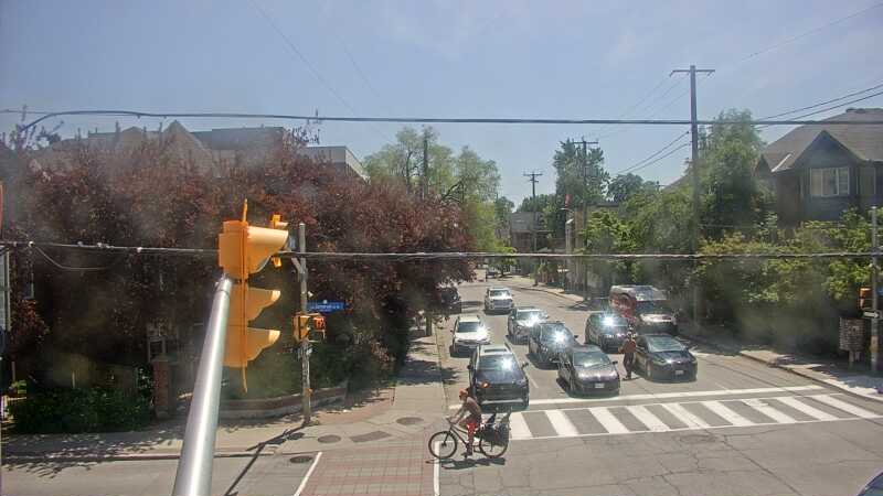 Traffic camera image at 2025-06-30 17:06:11