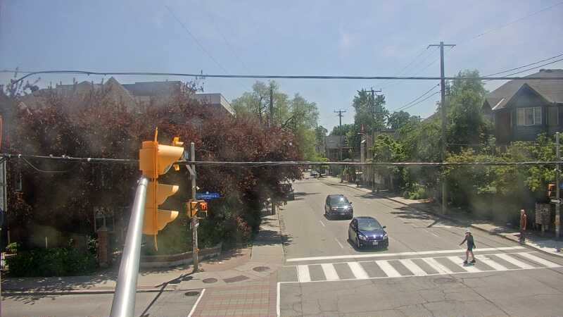Traffic camera image at 2025-06-30 17:11:14