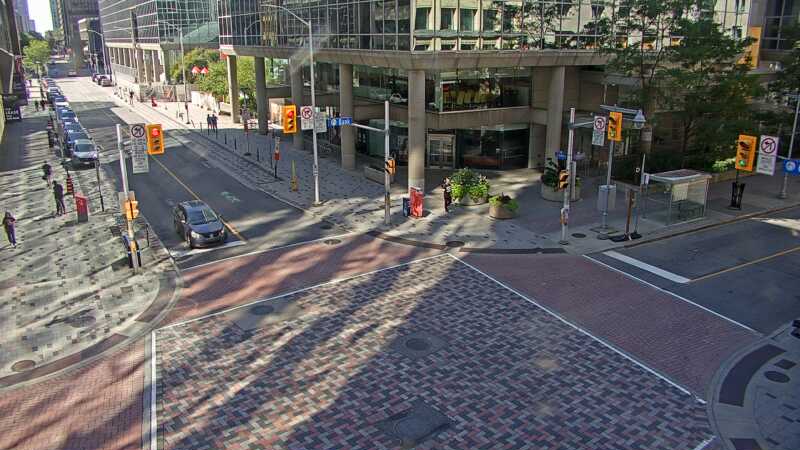 Traffic camera image at 2025-09-14 17:16:08