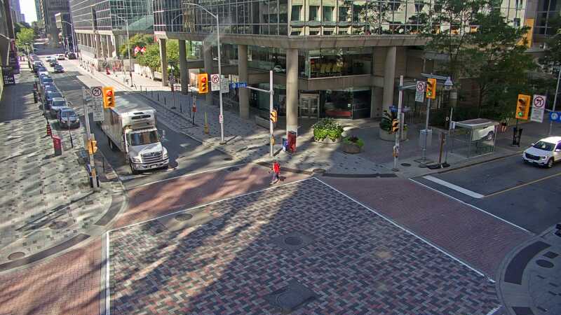 Traffic camera image at 2025-09-14 17:21:04