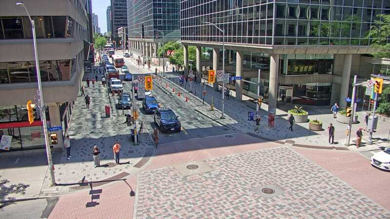 Traffic camera image at 2025-06-30 16:16:05