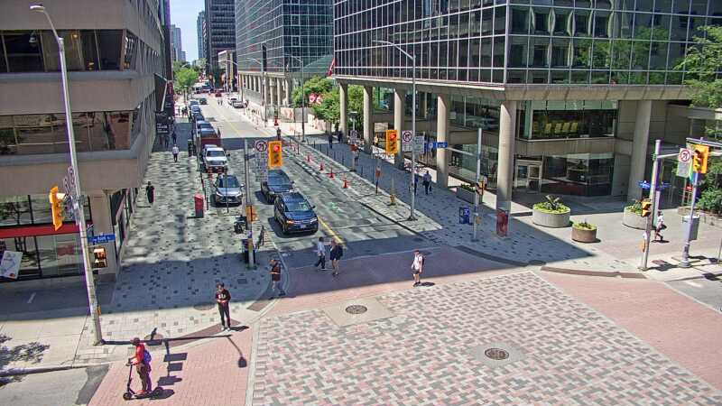 Traffic camera image at 2025-06-30 16:21:01