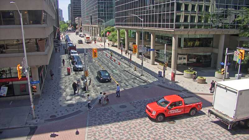 Traffic camera image at 2025-06-30 16:51:03