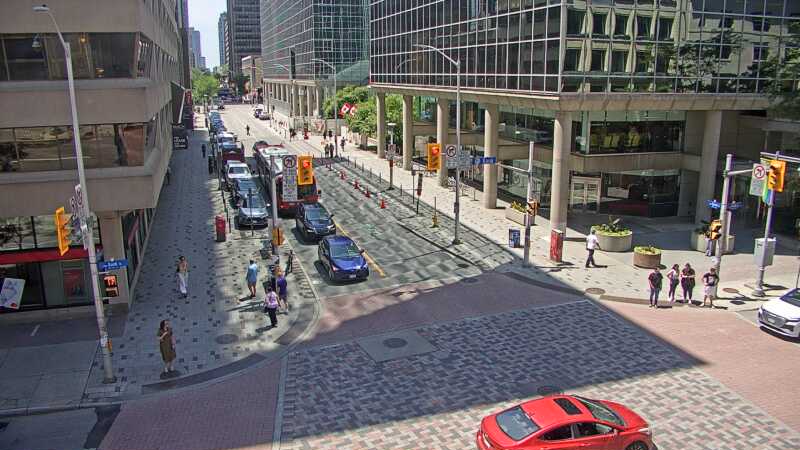 Traffic camera image at 2025-06-30 17:01:12