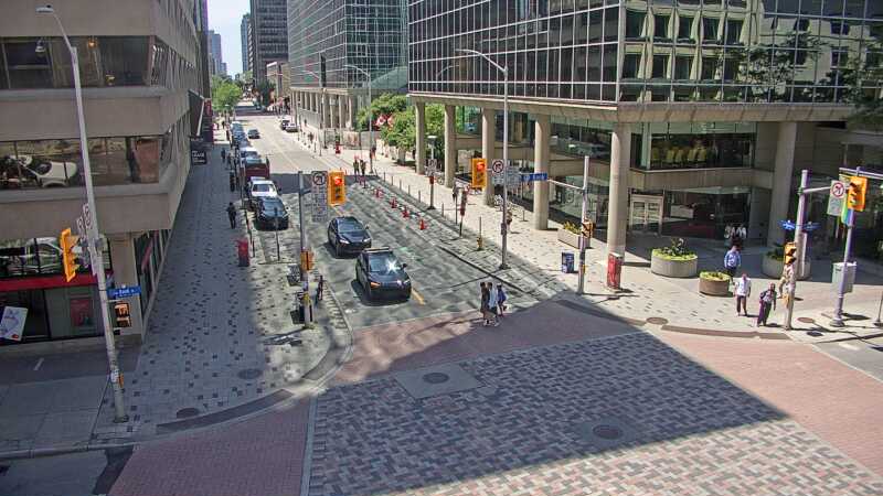 Traffic camera image at 2025-06-30 17:06:12