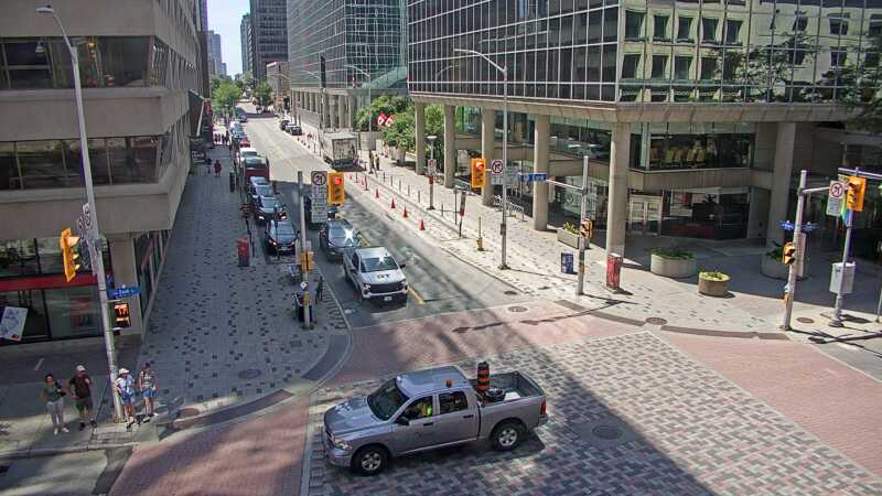 Traffic camera image at 2025-06-30 17:46:09