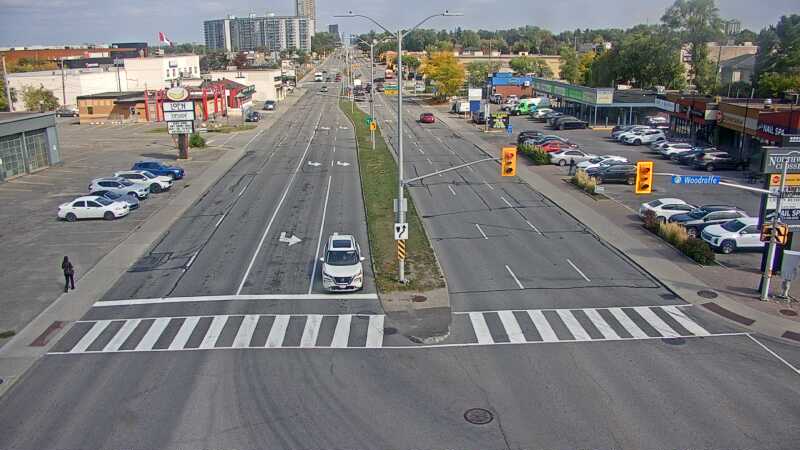 Traffic camera image at 2025-09-18 17:35:12