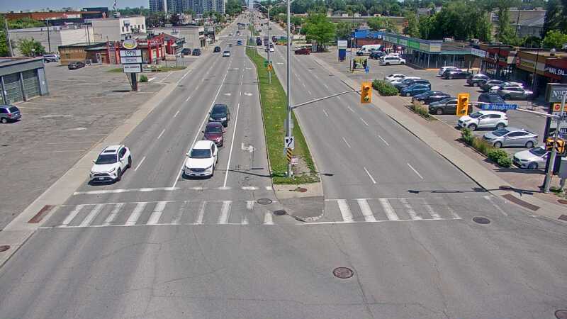 Traffic camera image at 2025-06-30 17:00:15