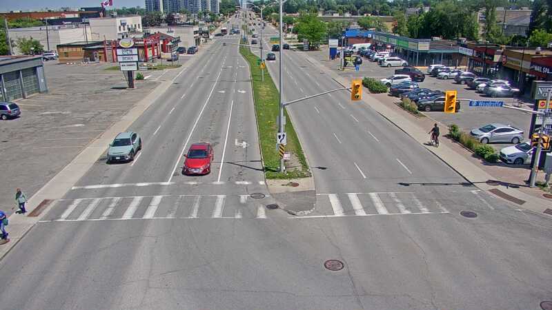 Traffic camera image at 2025-06-30 17:15:19