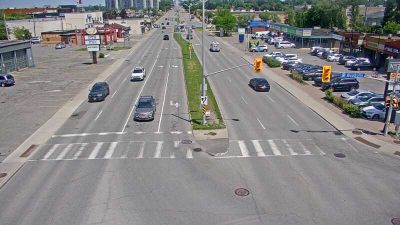 Traffic camera image at 2025-06-30 17:40:10