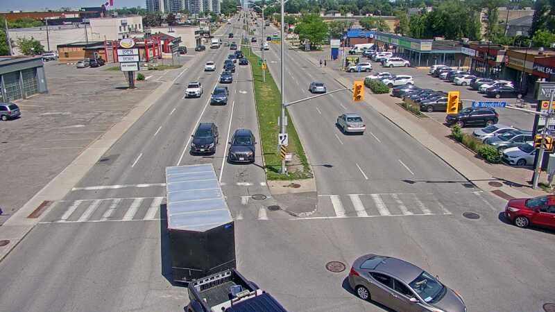 Traffic camera image at 2025-06-30 17:45:17