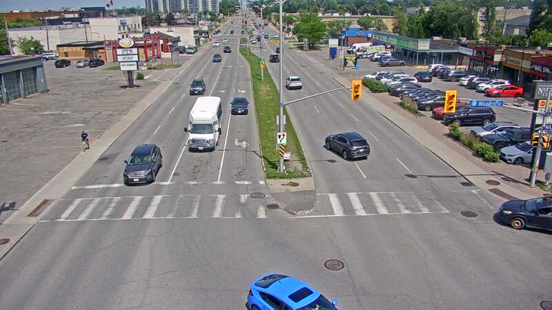Traffic camera image at 2025-06-30 18:20:13