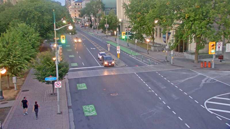 Traffic camera image at 2025-08-25 00:01:01