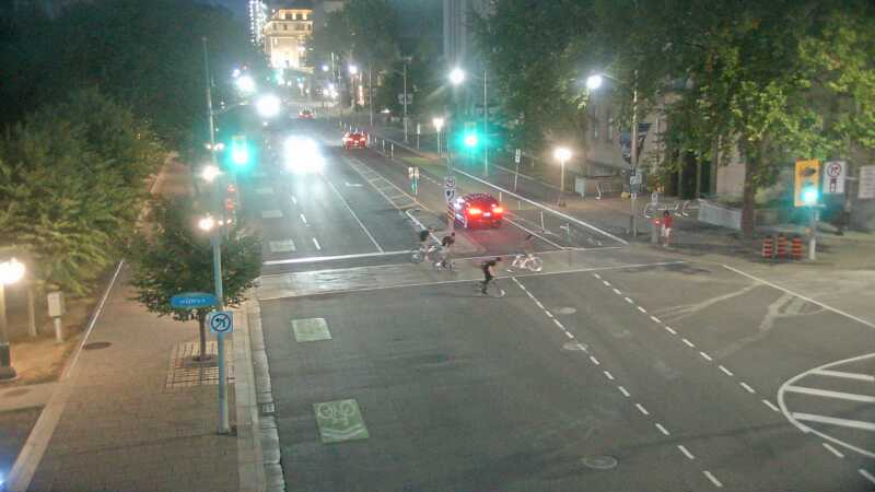 Traffic camera image at 2025-08-25 00:31:03