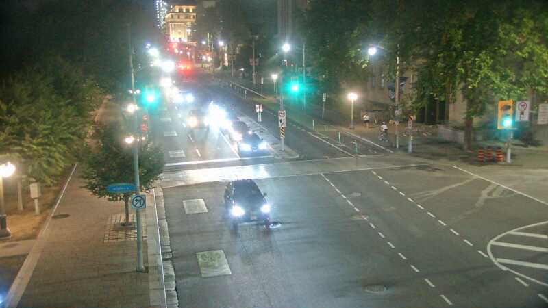 Traffic camera image at 2025-08-25 00:41:03