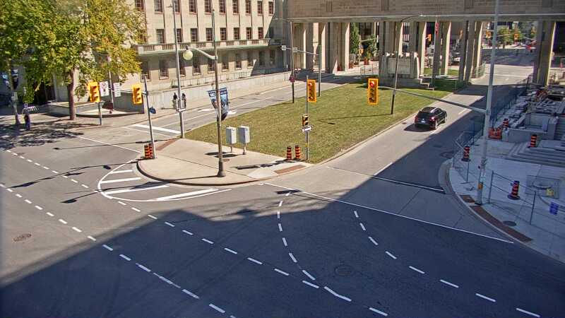 Traffic camera image at 2025-09-14 17:21:04