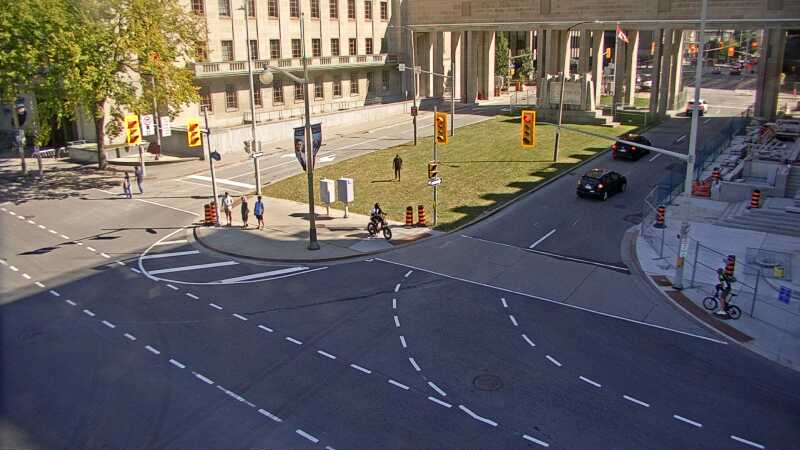 Traffic camera image at 2025-09-14 18:01:26