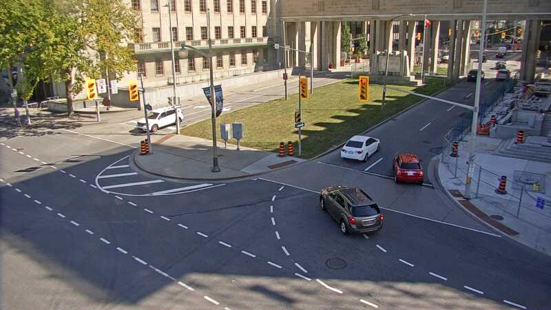 Traffic camera image at 2025-09-14 18:21:05