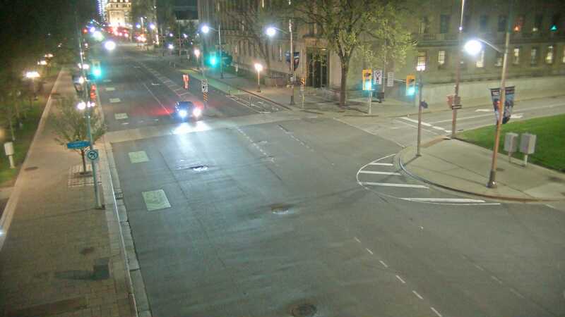 Traffic camera image at 2025-05-09 05:20:43