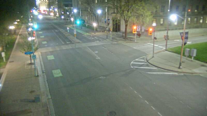 Traffic camera image at 2025-05-09 05:25:46