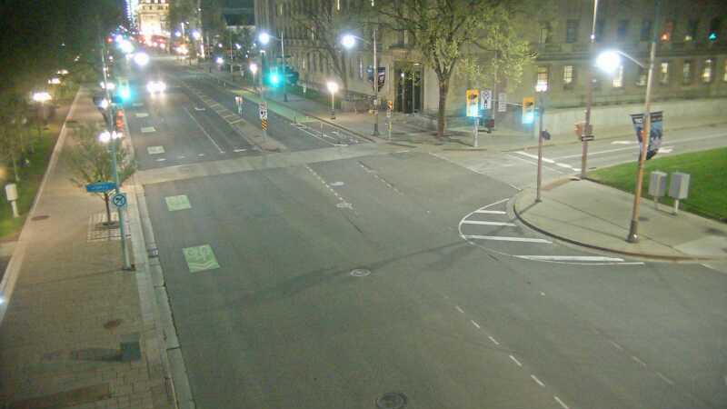 Traffic camera image at 2025-05-09 05:30:42