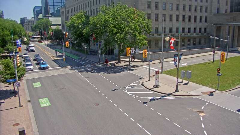 Traffic camera image at 2025-06-30 15:56:05