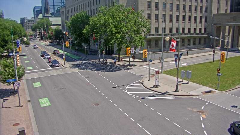 Traffic camera image at 2025-06-30 16:41:03