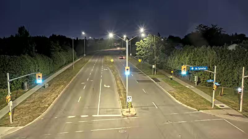 Traffic camera image at 2025-08-04 01:11:00