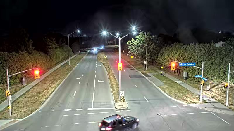 Traffic camera image at 2025-08-25 02:40:57